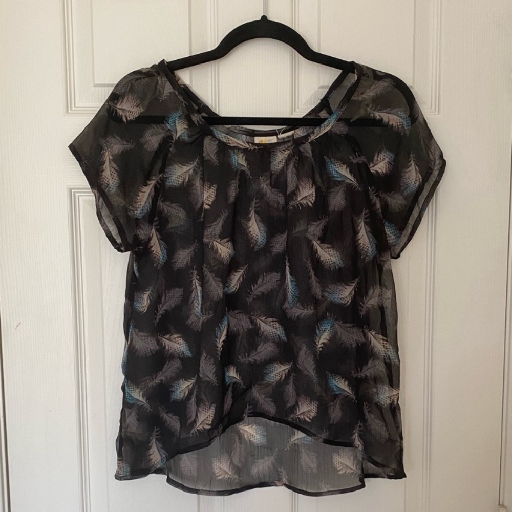 Semi-Sheer Black Feather Print Short Sleeve Top